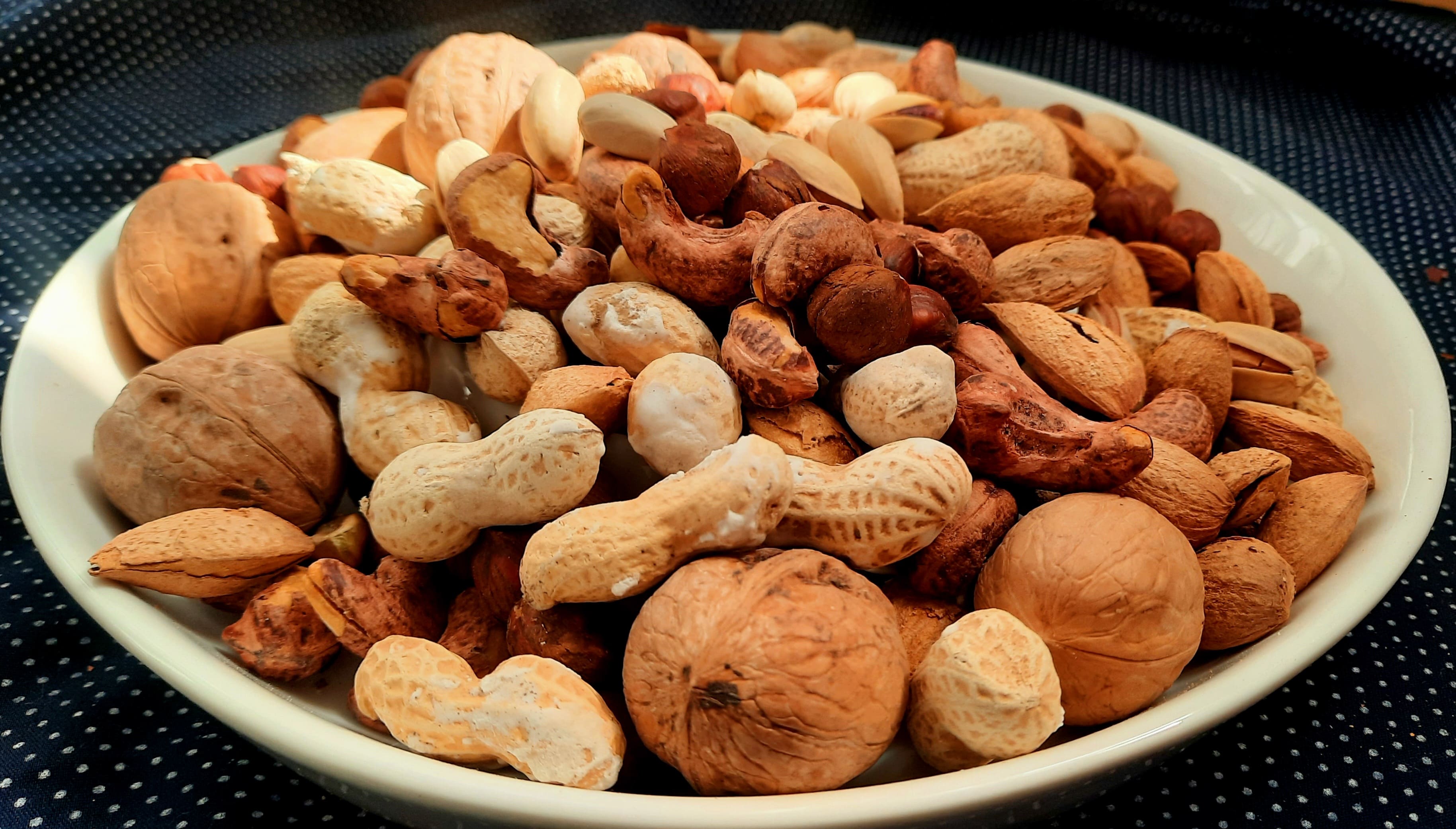 عکاسی محصول آجیل نیک